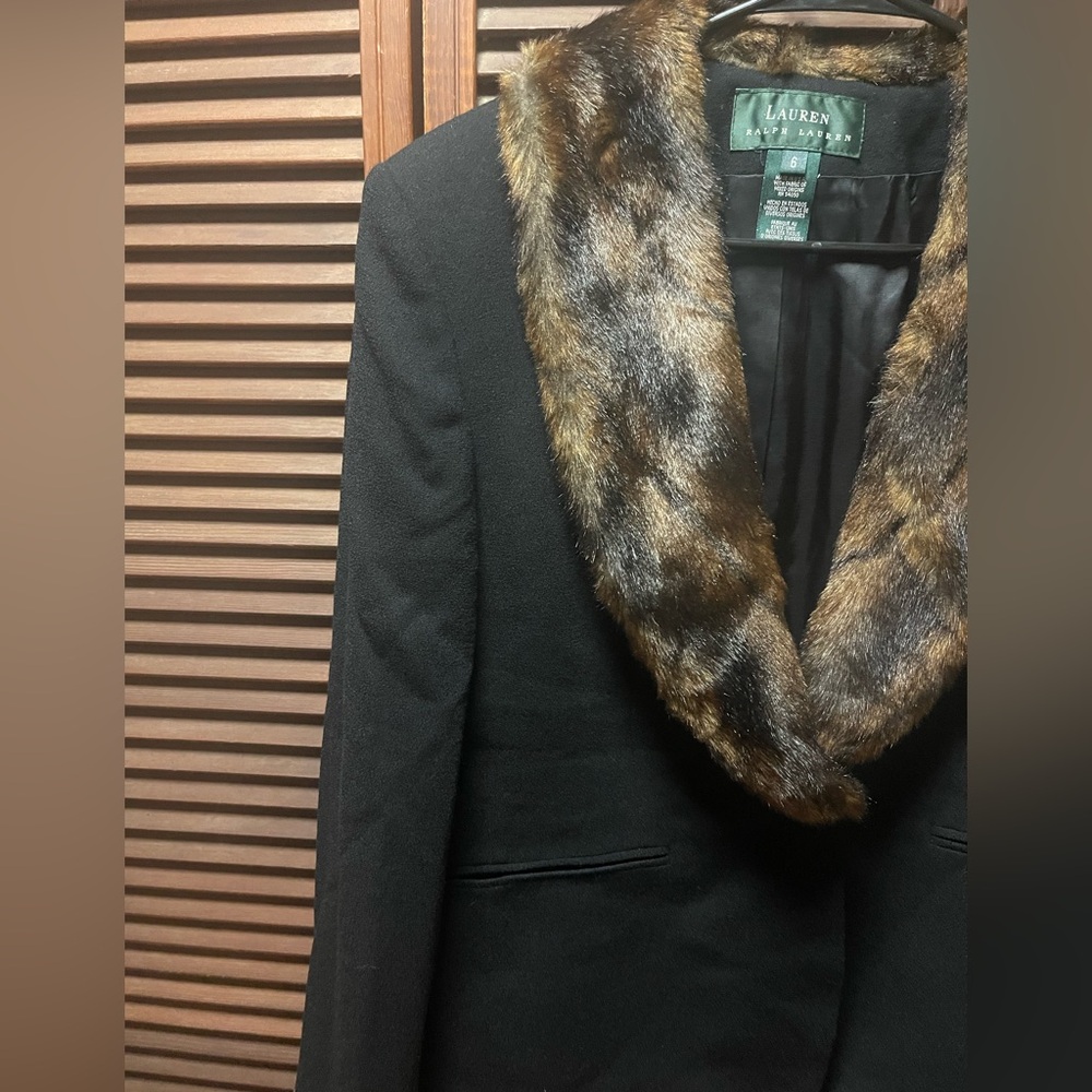 Vintage Ralph Lauren Women’s Size 6 Lined Jacket Black Faux Fur Collar 100% WOOL - Picture 3 of 6
